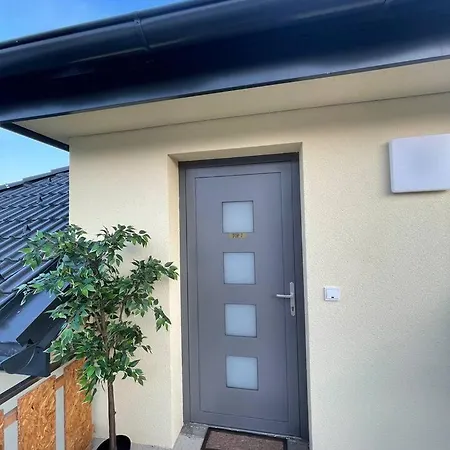 Sorinas Home - Comfortable Apartment Near Graz - Free Parking *