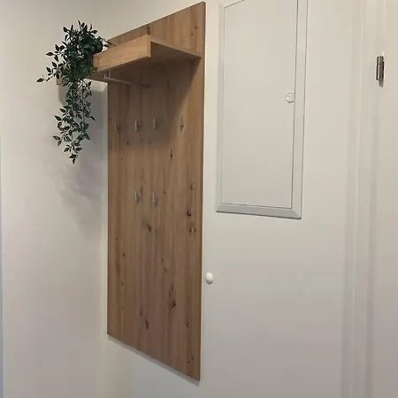 Sorinas Home - Comfortable Apartment Near Graz - Free Parking